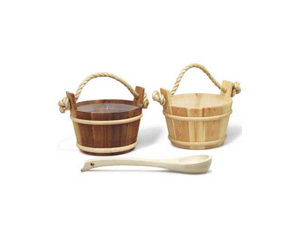 传统桑拿房用木桶、木勺